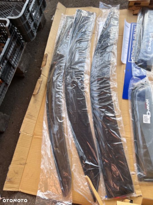 Owiewki szyb bocznych isuzu D-max II oryginał - 2