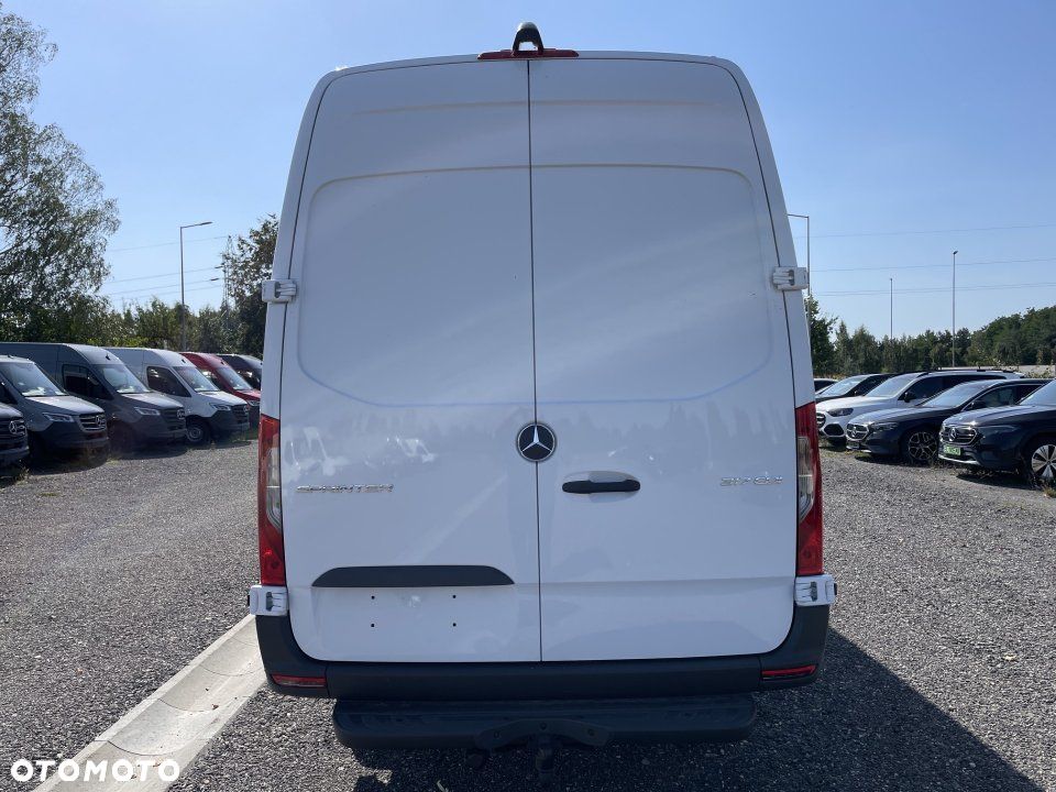 Mercedes-Benz Sprinter - 6