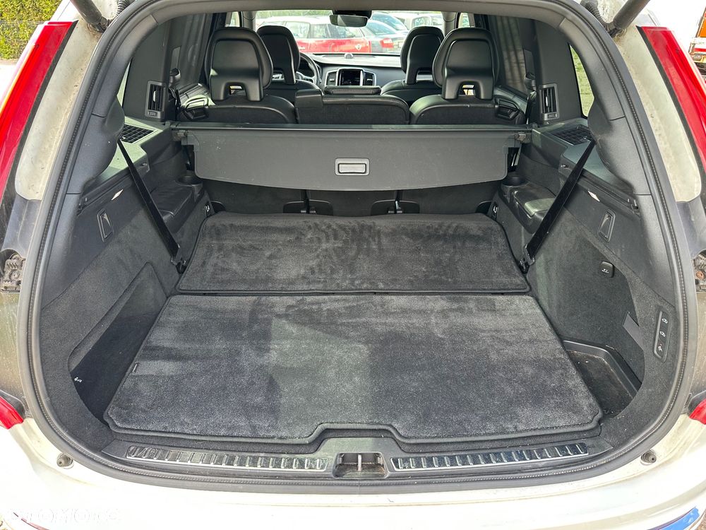 Volvo XC 90 D5 AWD Inscription 7os - 32