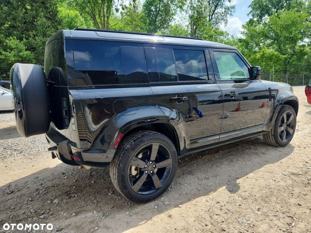 Land Rover Defender - 4