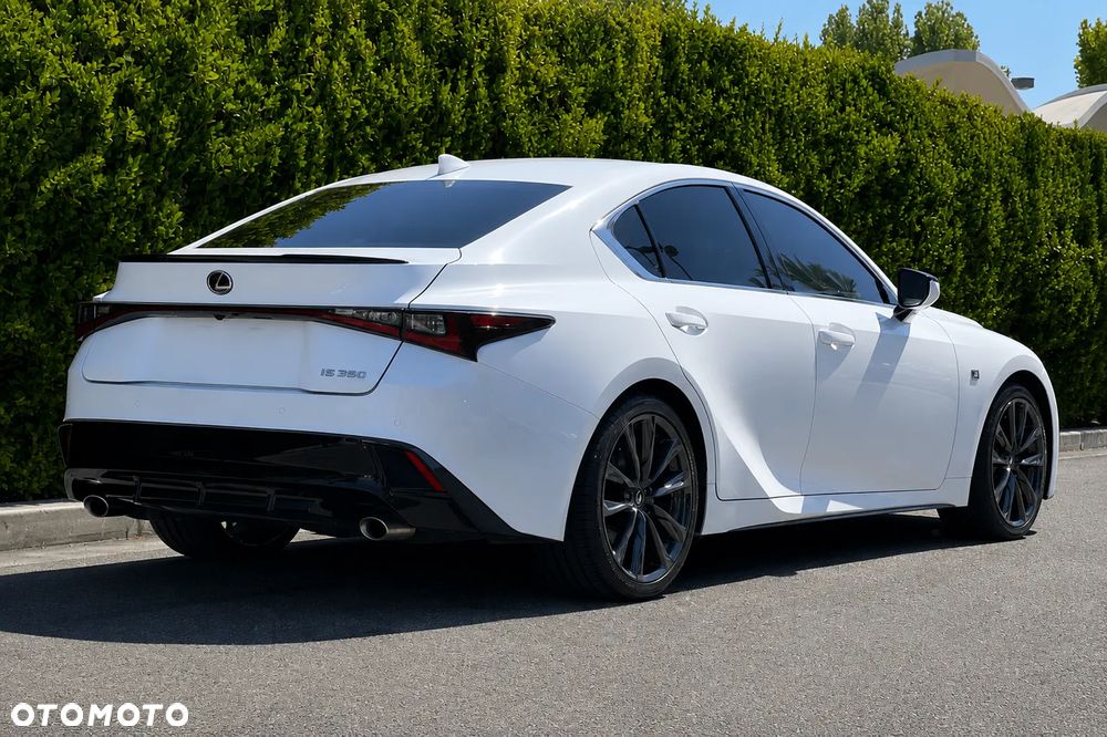 Lexus IS 200t / 300 F Sport - 5