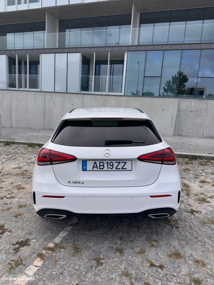 Mercedes-Benz A 180 d AMG Line Aut. — fotografia 8