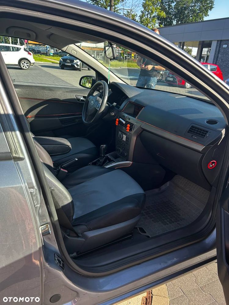 Opel Astra 1.9 CDTI DPF Edition - 16