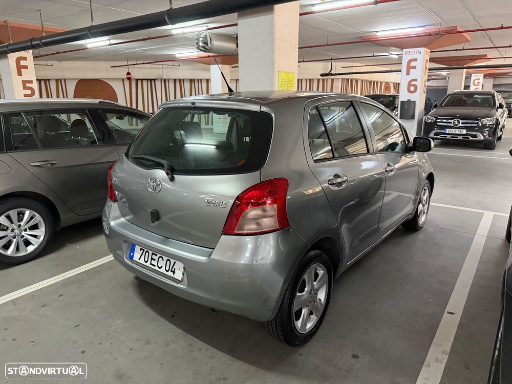 Toyota Yaris 1.0 VVT-i Sol AC+VSC - 4