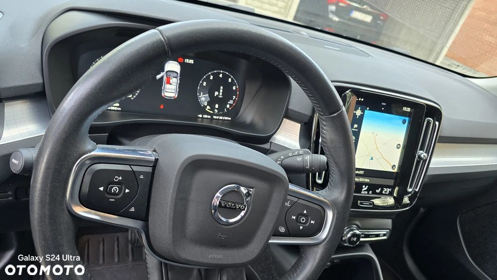 Volvo XC 40 B4 B AWD Momentum Pro - 5