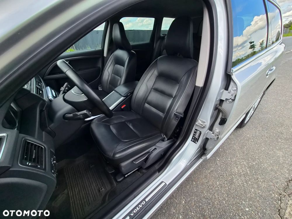 Volvo V70 D4 Drive-E Momentum - 21