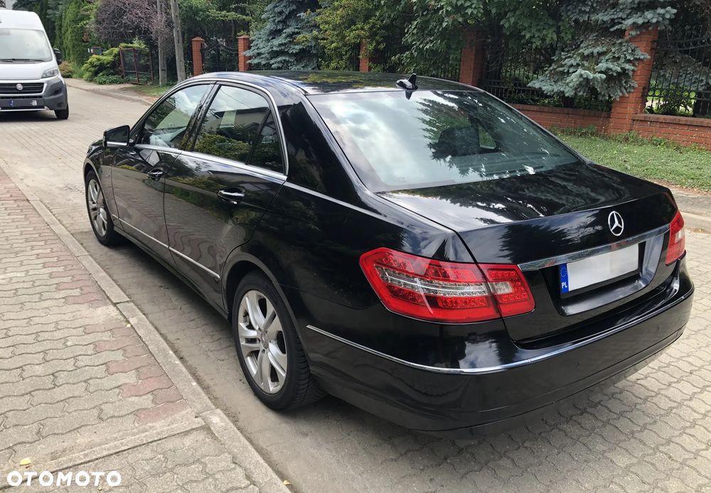 Mercedes-Benz Klasa E 220 CDI BlueEff Avantgarde - 3