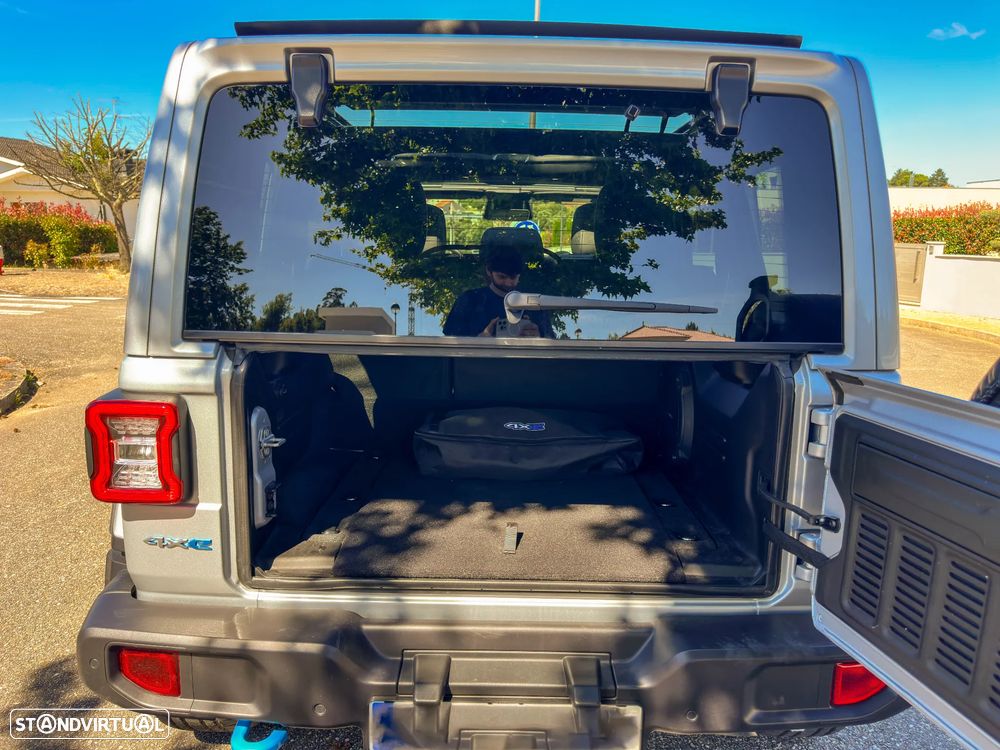 Jeep Wrangler Unlimited - 12