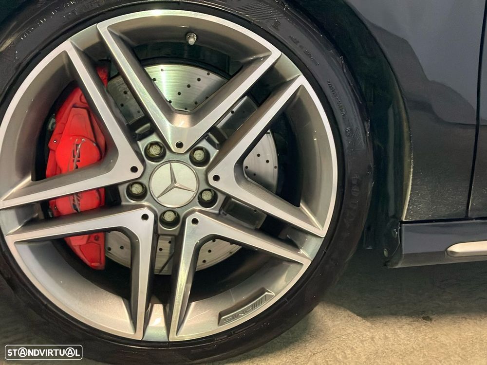 Mercedes-Benz A 45 AMG 4-Matic - 18