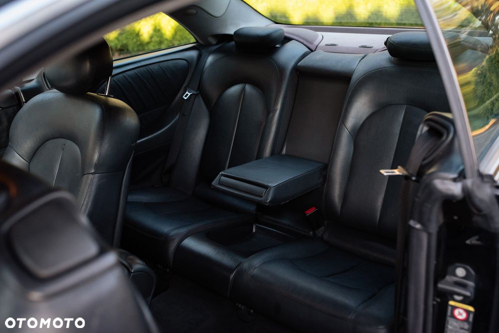 Mercedes-Benz CLK - 19