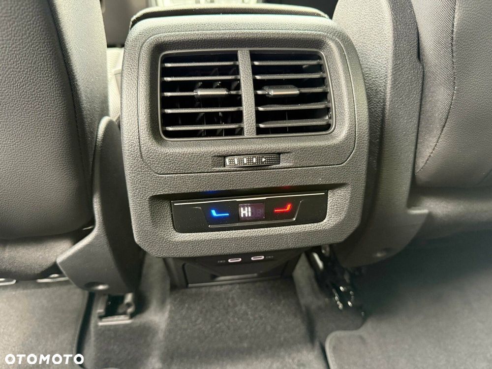 Volkswagen Touran 1.5 TSI EVO Comfortline Plus DSG - 10