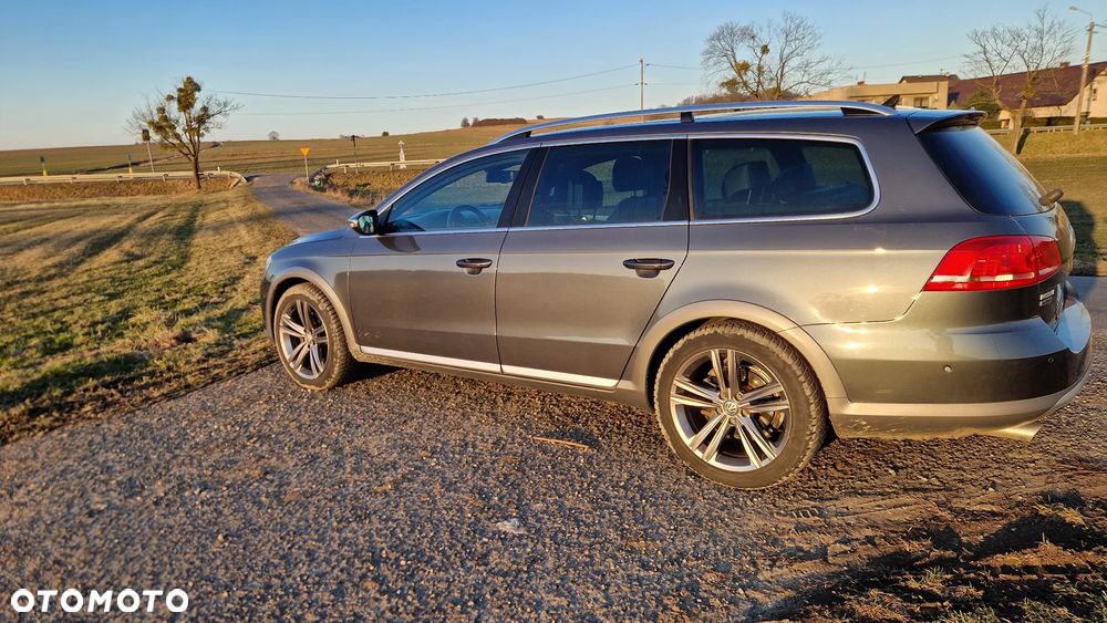 Volkswagen Passat 2.0 TDI 4Motion DSG BlueMotion Tech Highline - 14