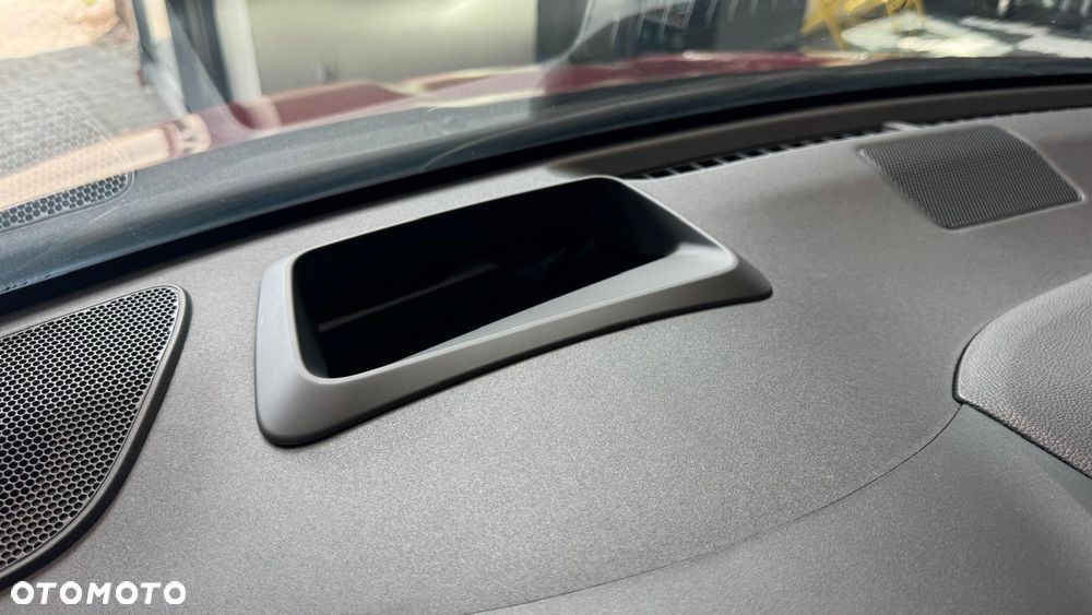 Toyota Yaris Hybrid 1.5 GR Sport - 9