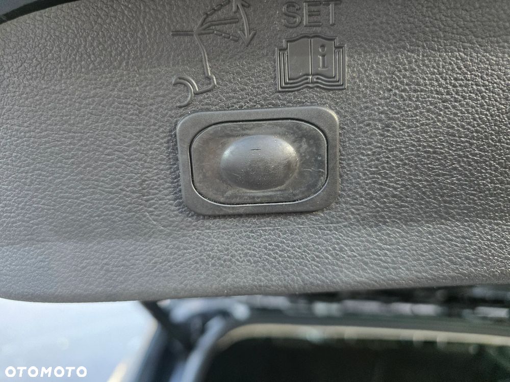 Ford Kuga - 18