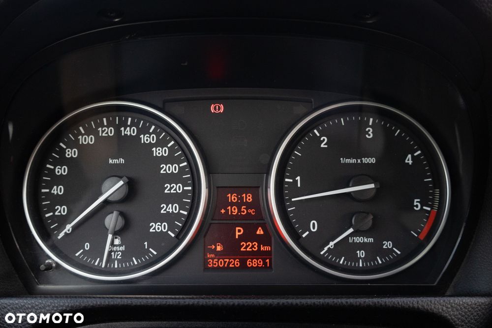 BMW Seria 3 330d DPF Edition Sport - 17