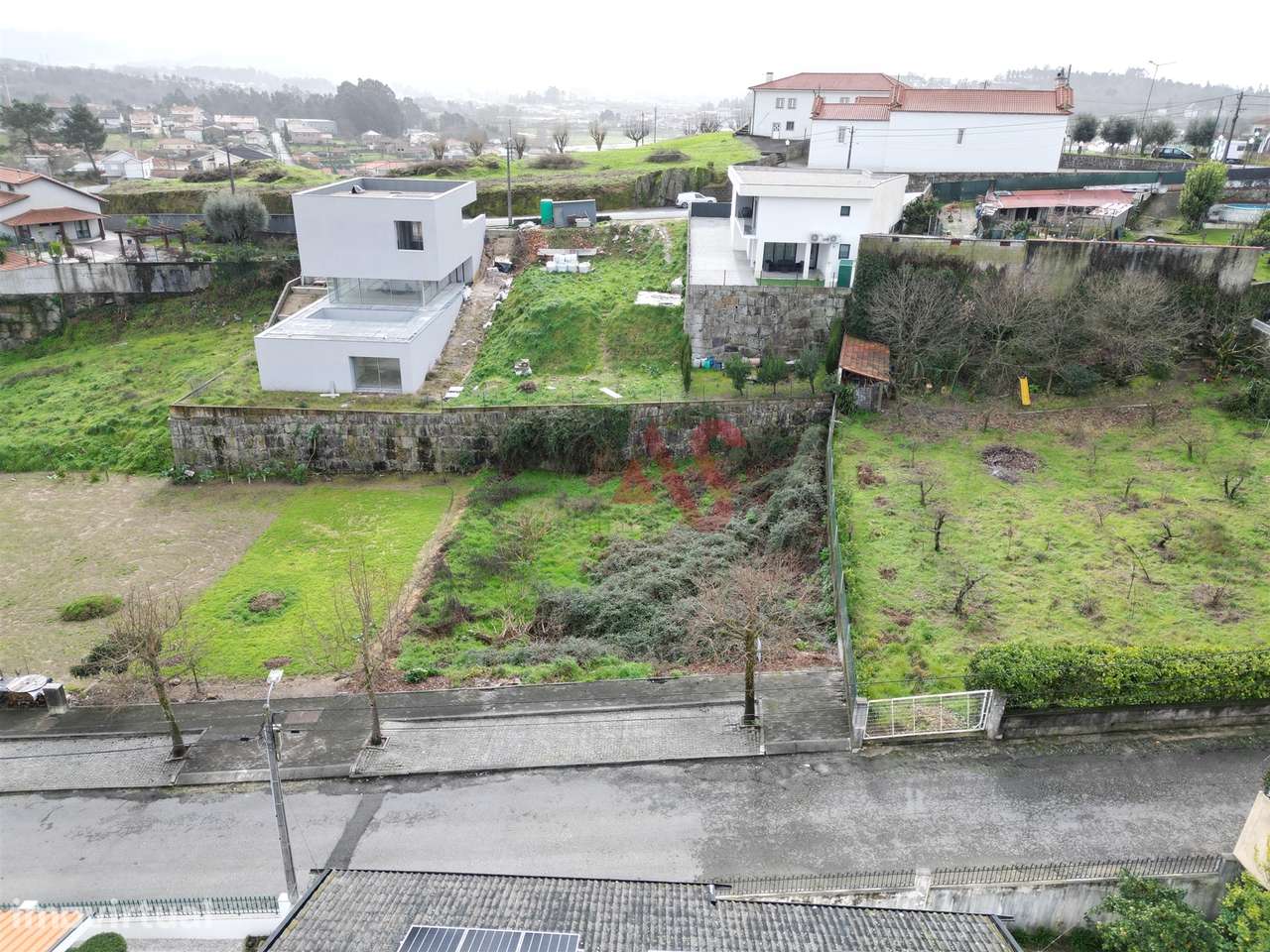 Lote de Terreno Urbano com 300m² em Beire – Paredes - Grande imagem: 2/5