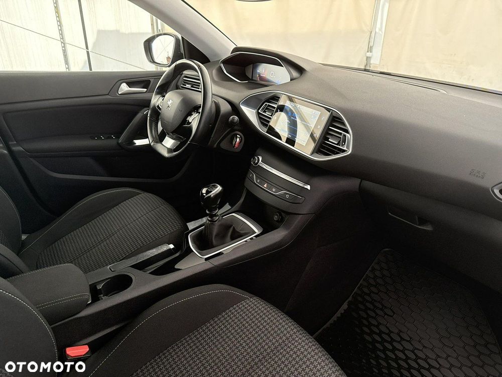 Peugeot 308 - 22