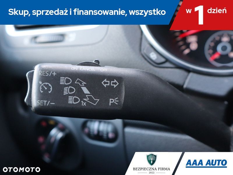 Volkswagen Golf - 18