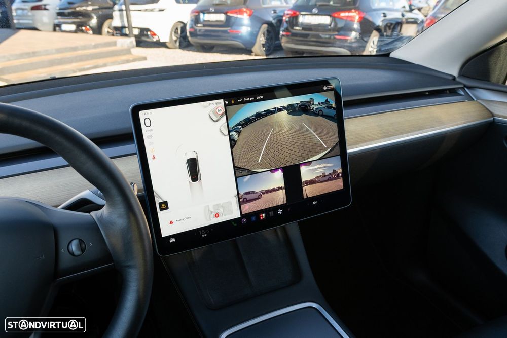 Tesla Model Y Long Range Dual Motor AWD - 22