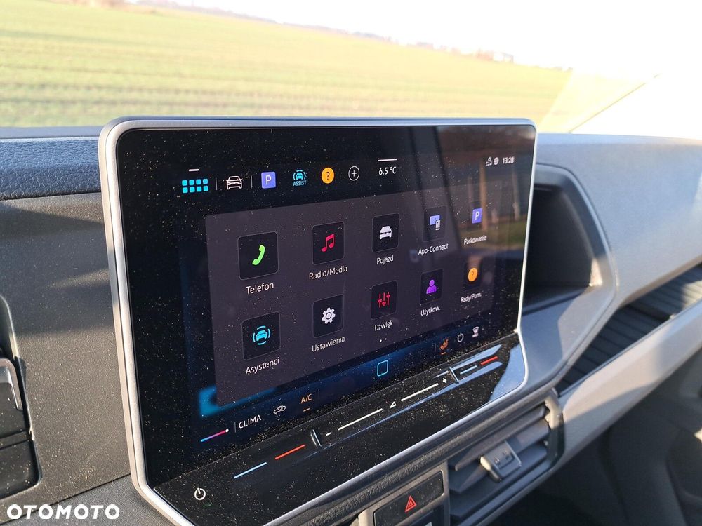 Volkswagen Crafter 35 furgon 177km Automat 3640 - 14