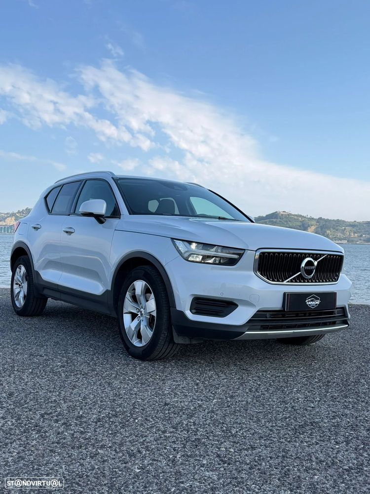 Volvo XC 40 1.5 T3 Momentum Geartronic - 23