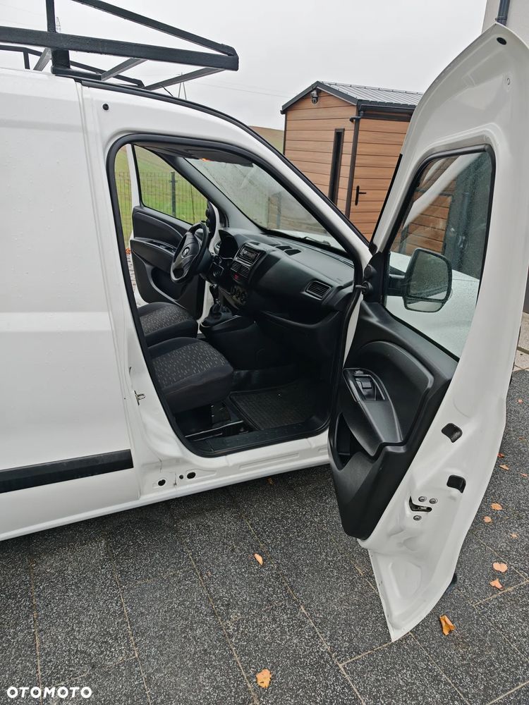 Opel COMBO - 18