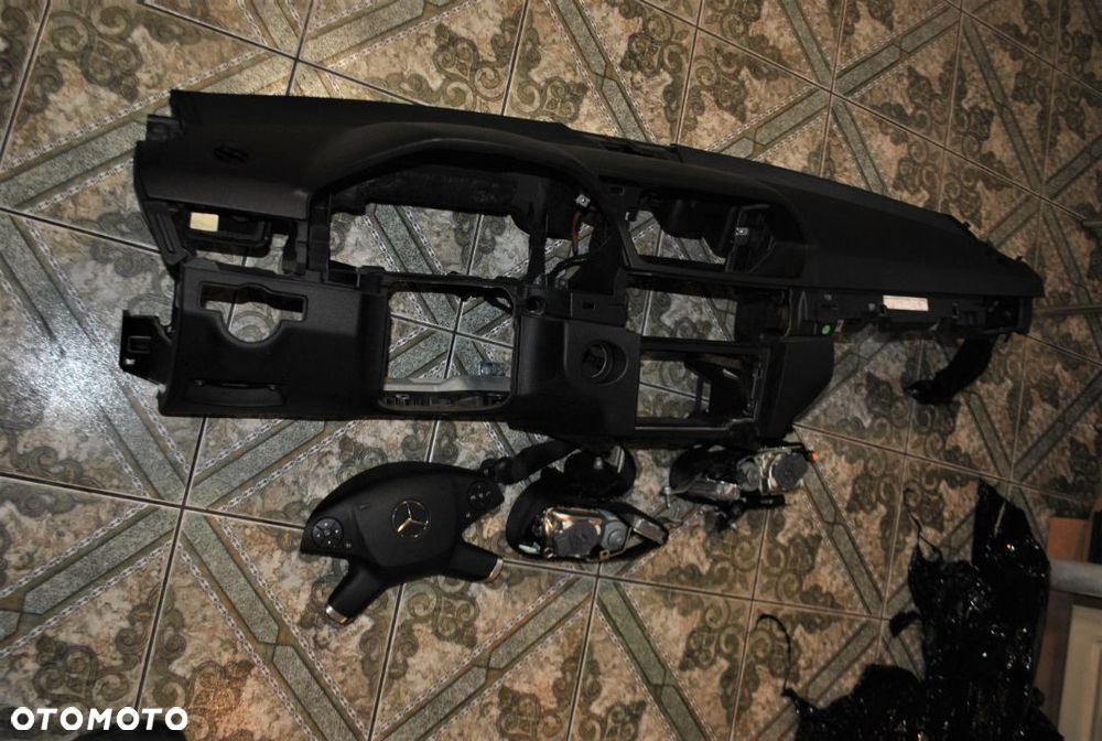Deska kompletna Airbag Pasy Mercedes E-Klasa W212 - 2