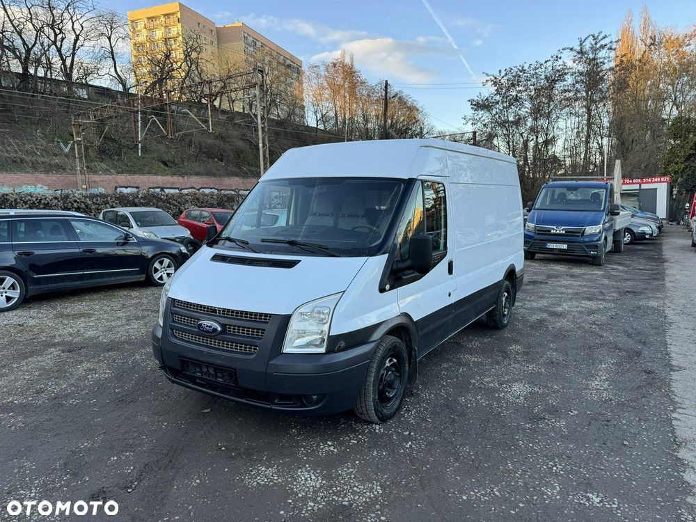 Ford Transit - 1