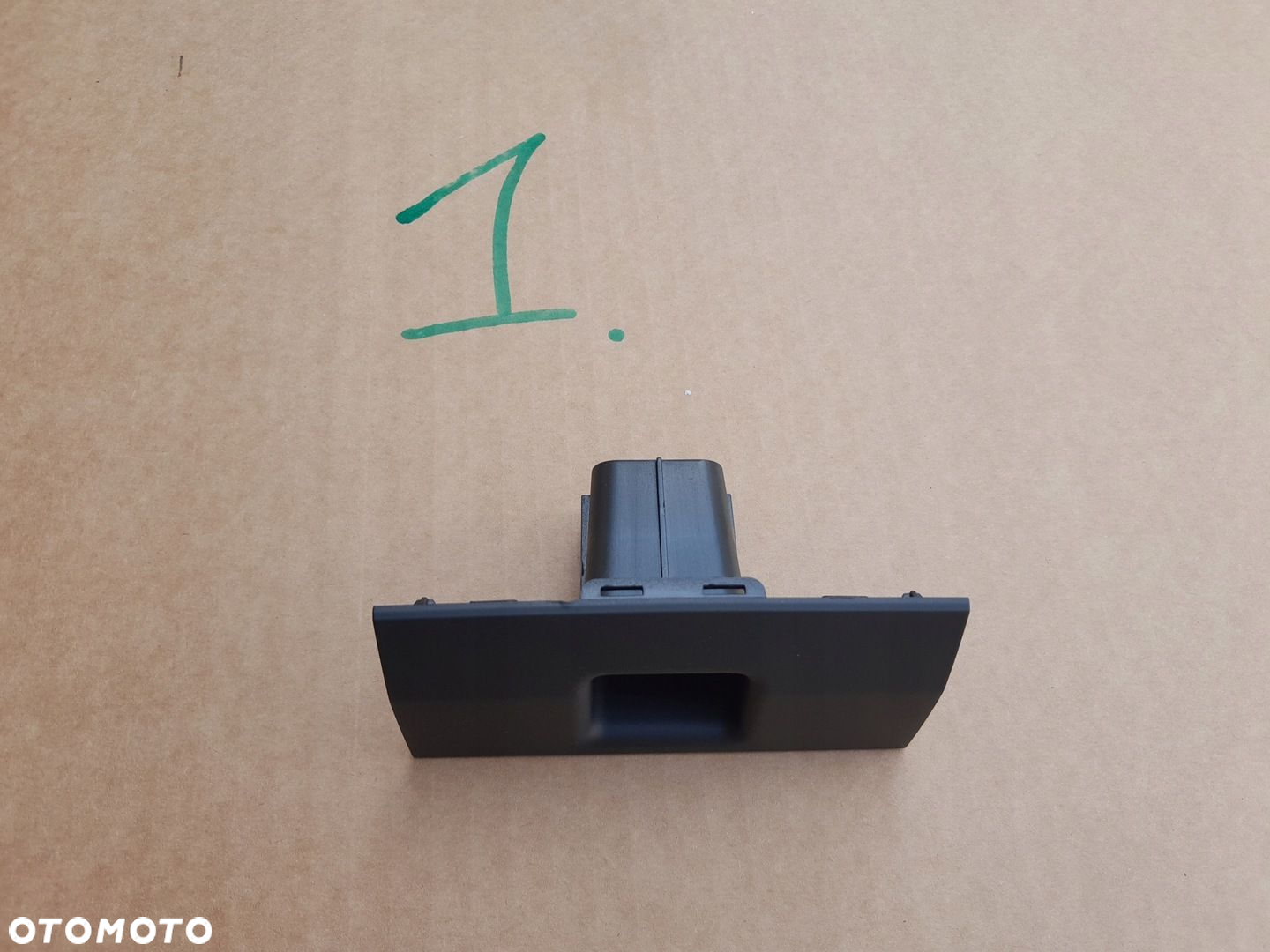 AUDI E-TRON 55 KLIPS TAPICERKI 4KE863400 - 2