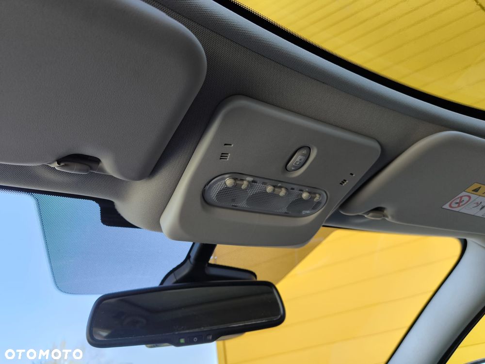 Nissan Qashqai 1.5 dCi N-Connecta - 13