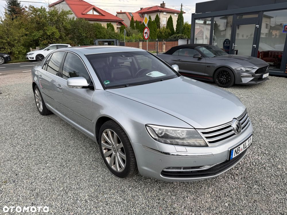 Volkswagen Phaeton 4.2 V8 4MOTION Automatik (5 Sitzer) - 18