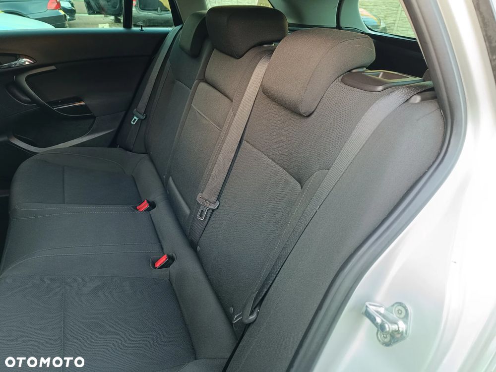 Opel Insignia 1.6 Turbo Design Edition - 12