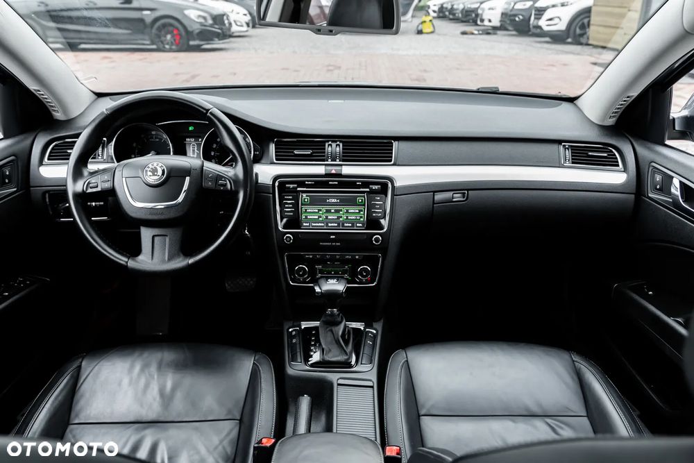 Skoda Superb 3.6 V6 4x4 DSG Elegance - 27