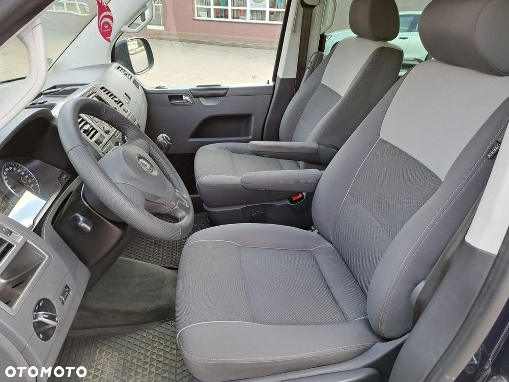 Volkswagen Multivan - 9