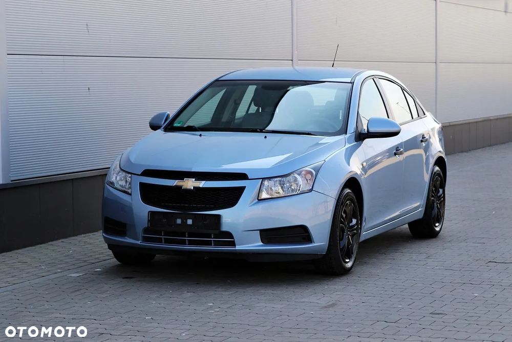 Chevrolet Cruze 1.6 LS+ - 3