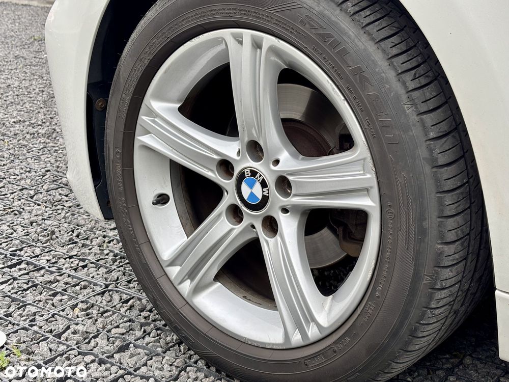 BMW Seria 3 318d Blue Performance Sport Line - 12