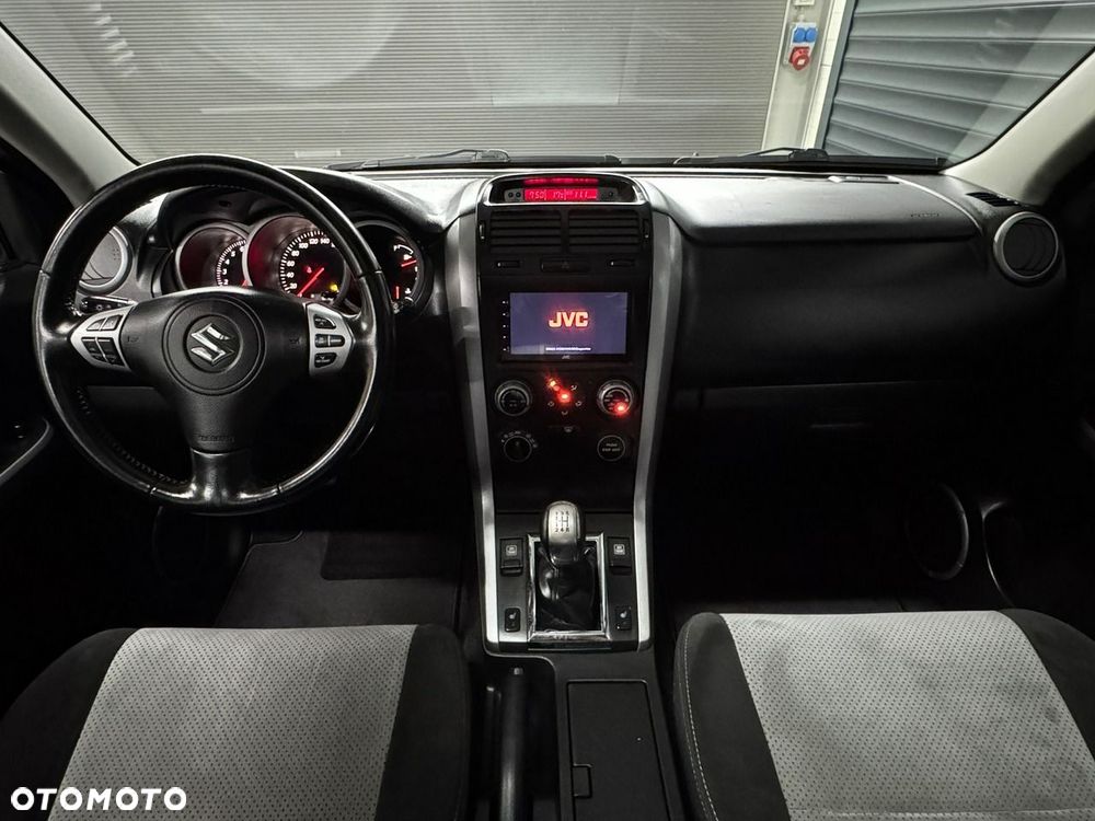 Suzuki Grand Vitara - 12
