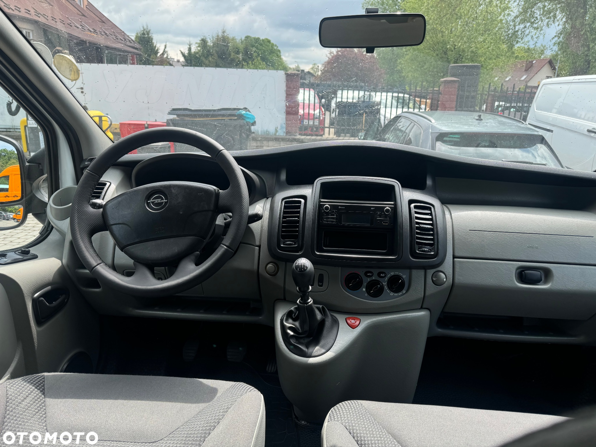 Opel Vivaro - 16