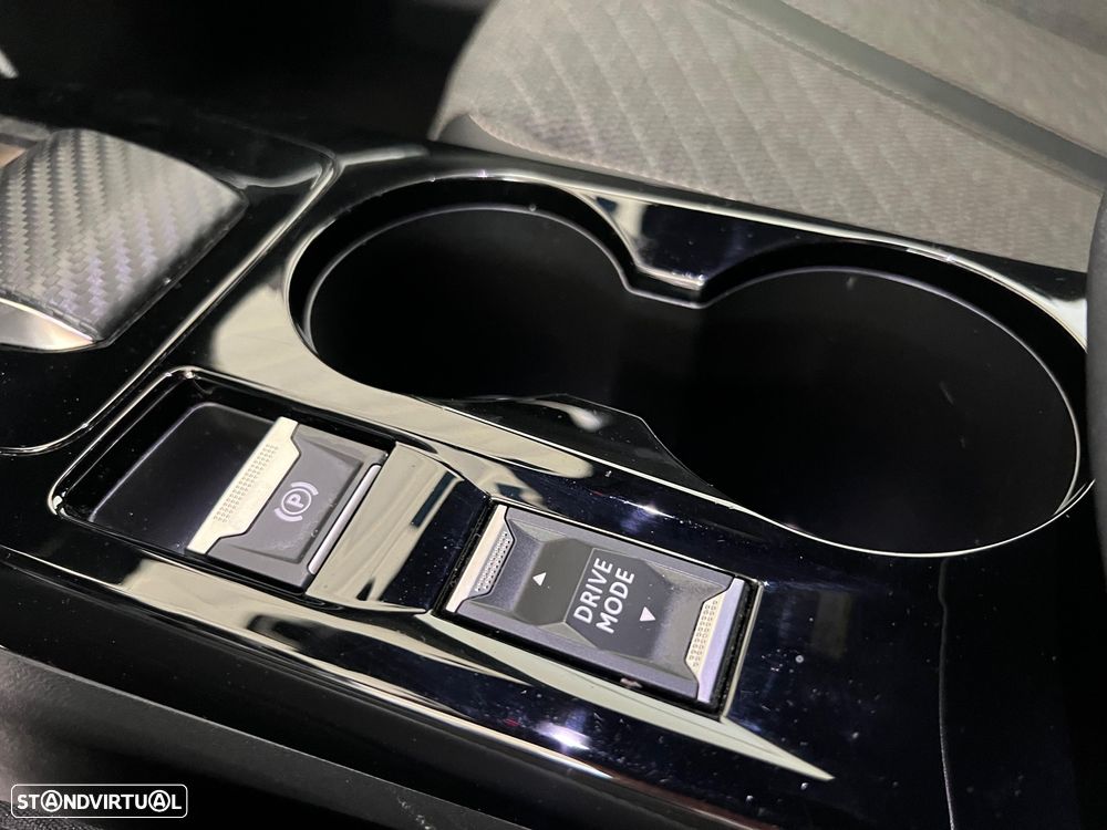 Peugeot 2008 1.2 PureTech Allure Pack EAT8 - 22