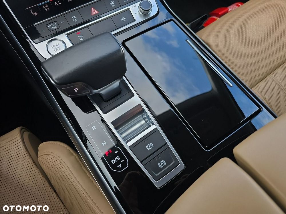 Audi A8 55 TFSI mHEV Quattro Tiptr - 14