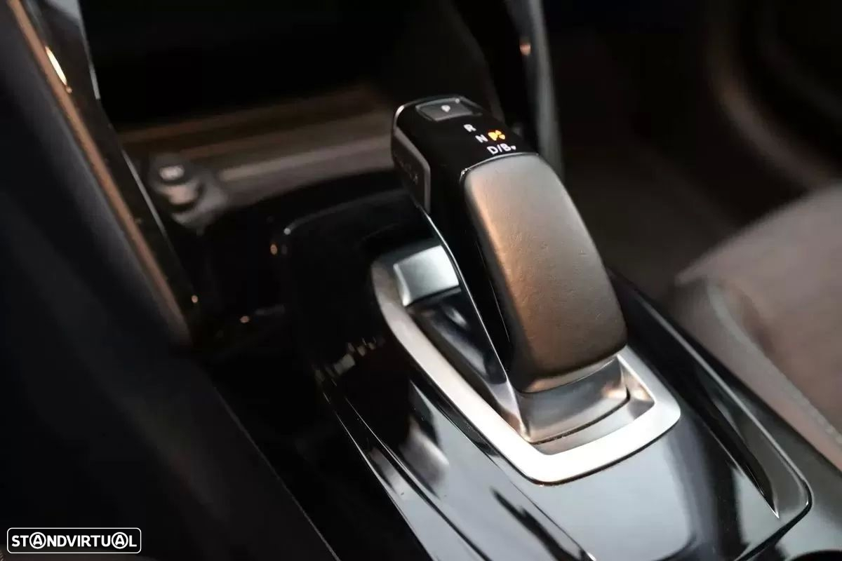 Peugeot e-208 50 kWh Allure - 8