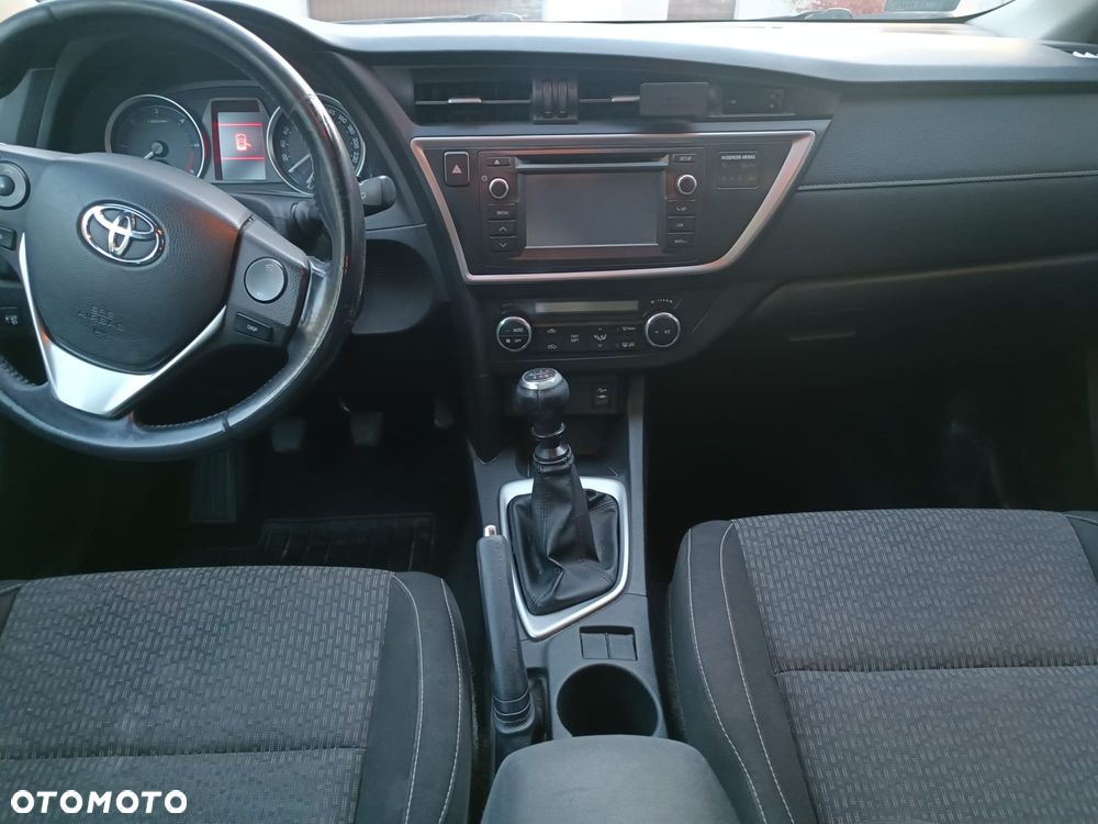 Toyota Auris - 9
