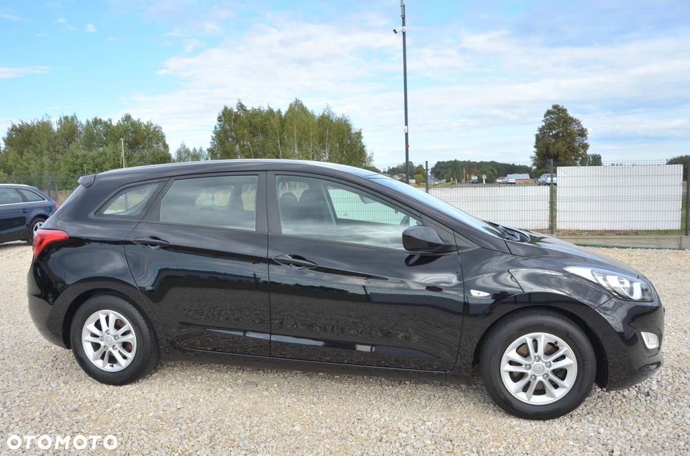 Hyundai i30 1.6 Trend - 16