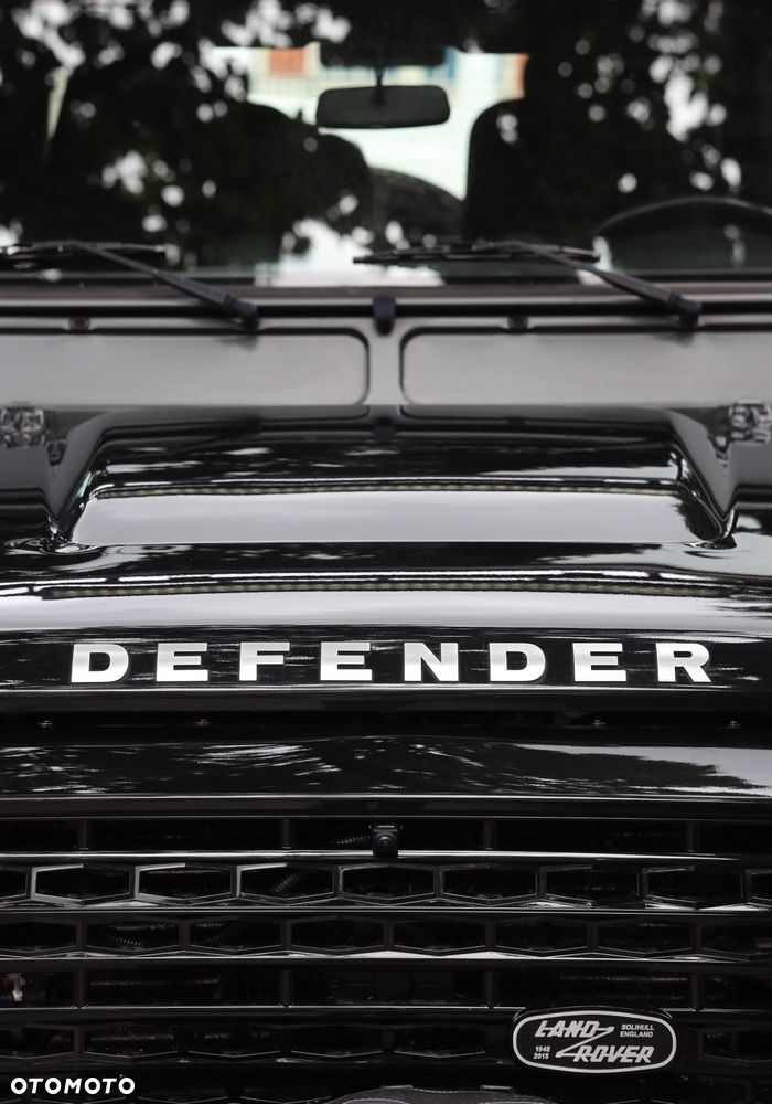 Land Rover Defender 90 2.2 TD4 E - 2