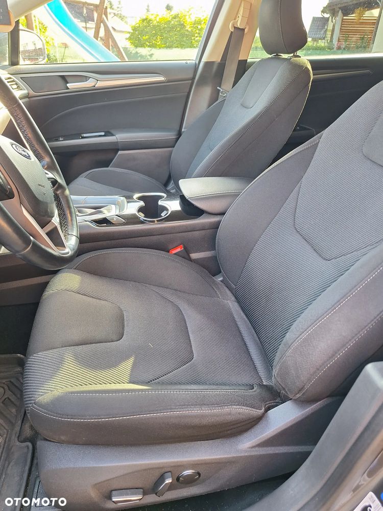 Ford Mondeo 2.0 TDCi Titanium PowerShift - 11