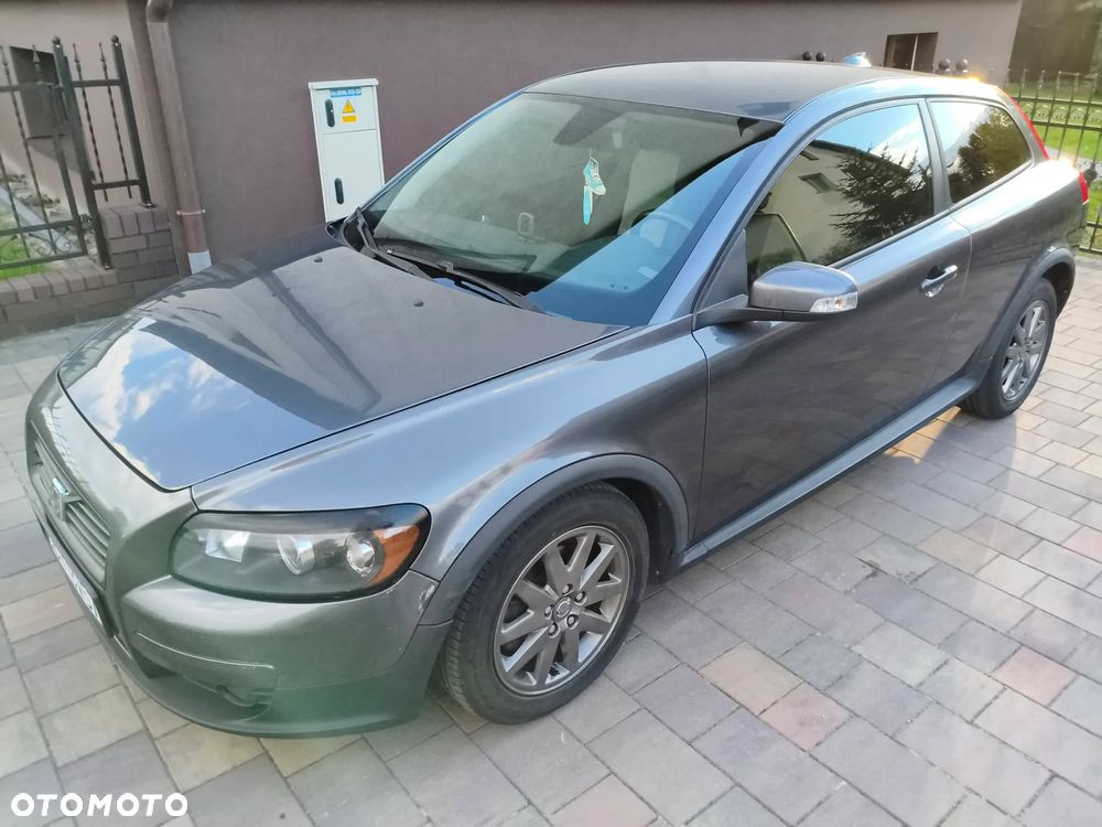 Volvo C30 2.0D Powershift Momentum - 3