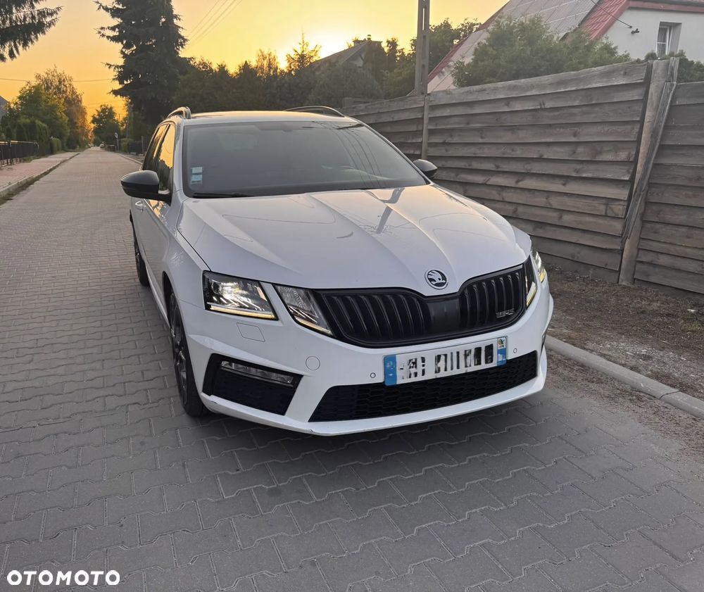 Skoda Octavia 2.0 TDI DSG RS - 2
