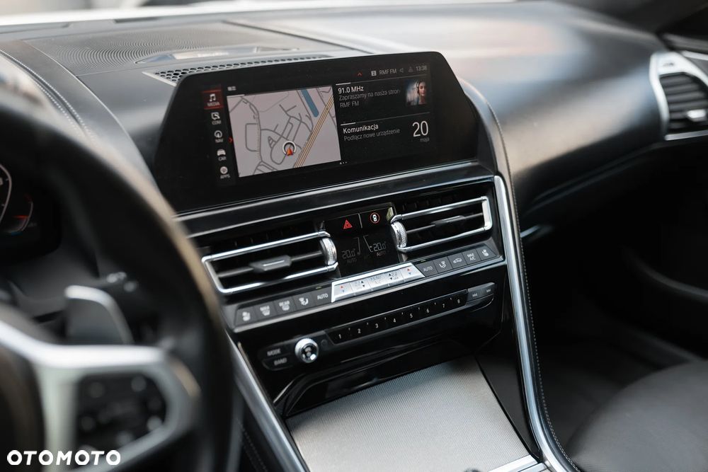 BMW Seria 8 M850i xDrive - 25