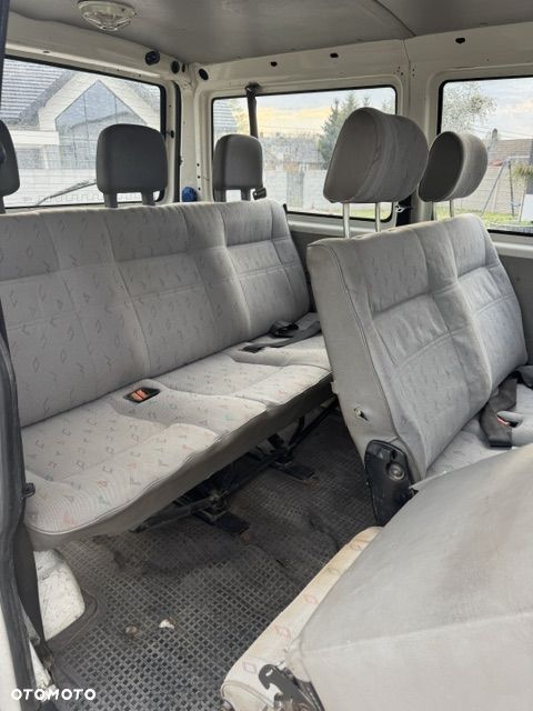 Volkswagen Transporter - 12