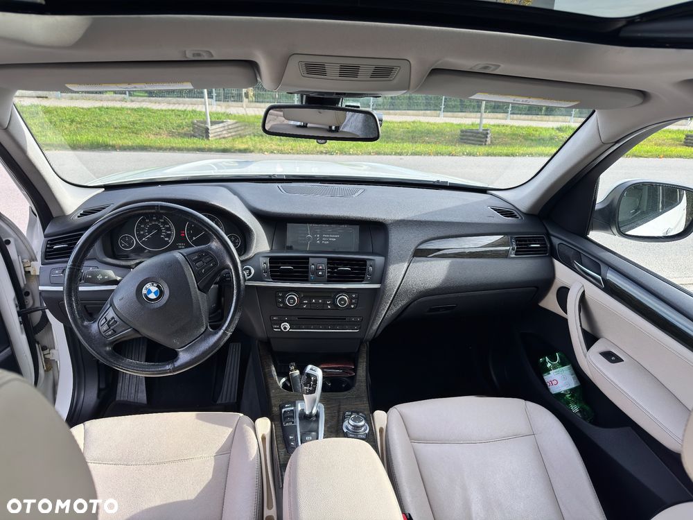 BMW X3 28i xDrive - 18